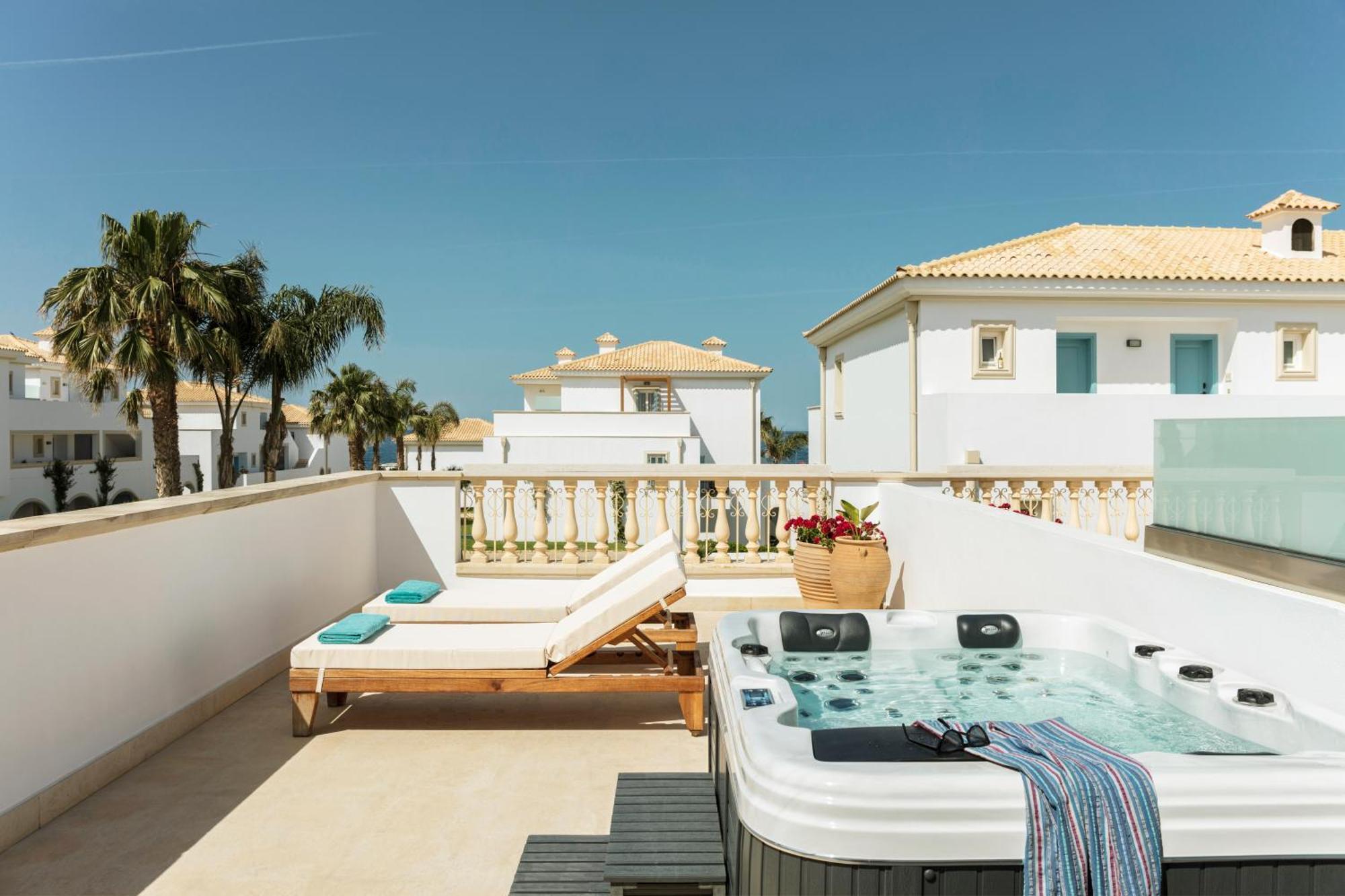 Mitsis Selection Laguna Hersonissos  Cameră foto A rooftop spa