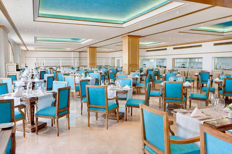 Mitsis Selection Laguna Hersonissos  Exterior foto The restaurant at the hotel