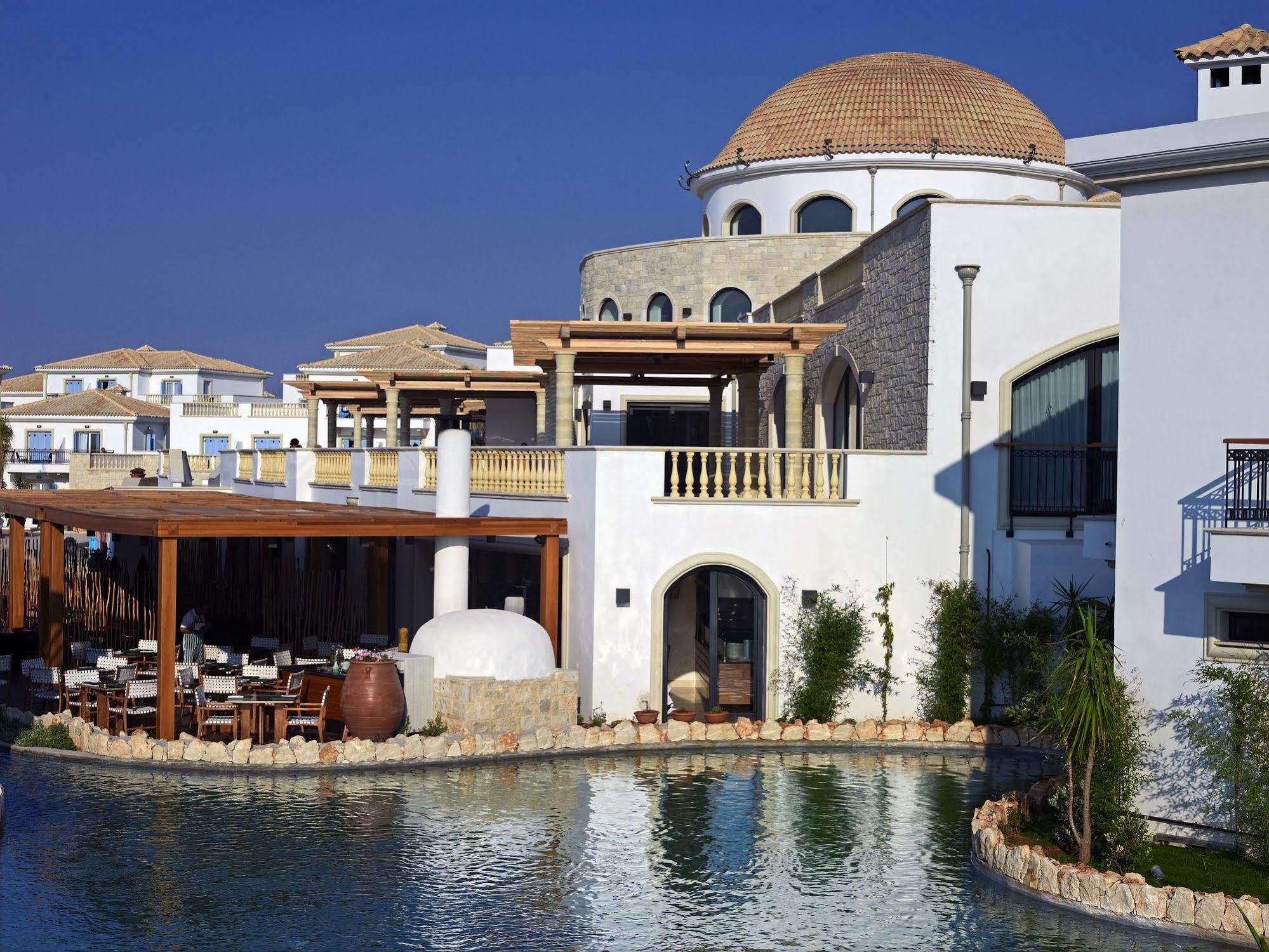 Mitsis Selection Laguna Hersonissos  Exterior foto The resort's main pool