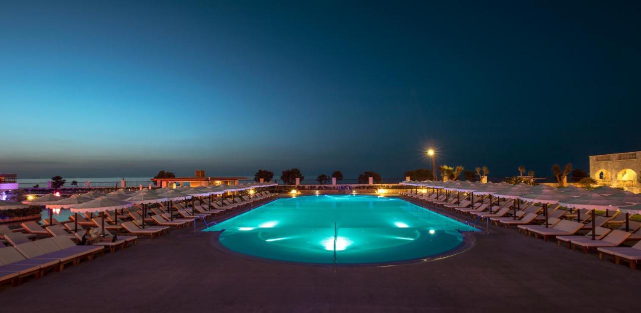 Mitsis Selection Laguna Hersonissos  Exterior foto The pool at the hotel