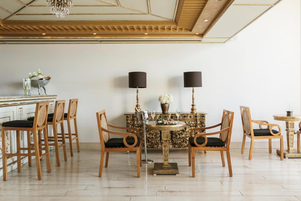Mitsis Selection Laguna Hersonissos  Exterior foto A dining room